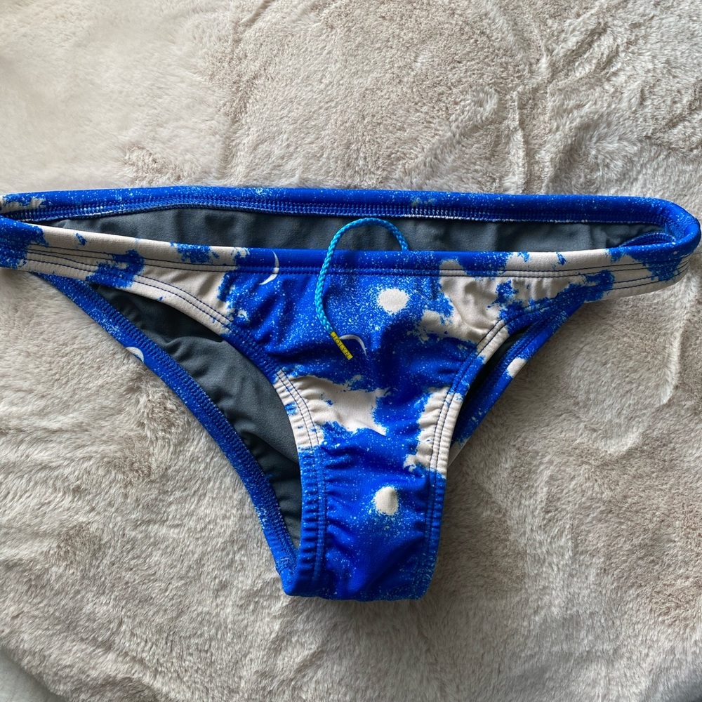 JOLYN europe bottoms, size M, nightswing print